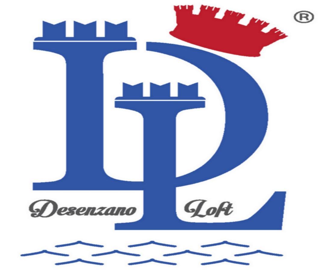 Desenzanoloft Official Partner Marriott Homes & Villas -Penthouse Never Say Never Sirmione Castle View Buitenkant foto