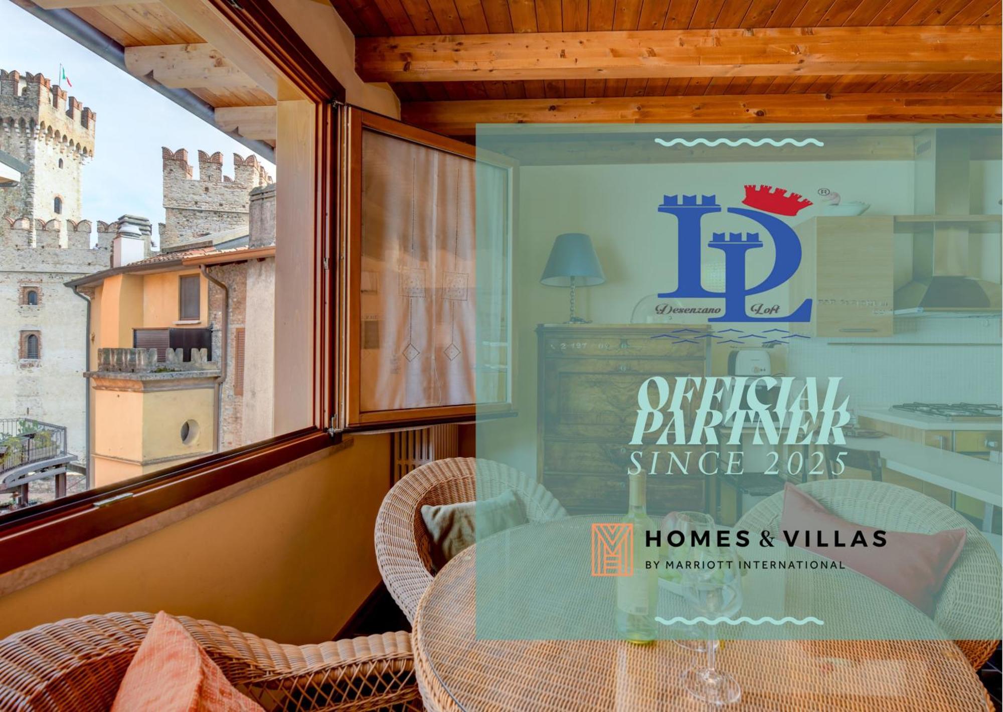 Desenzanoloft Official Partner Marriott Homes & Villas -Penthouse Never Say Never Sirmione Castle View Buitenkant foto