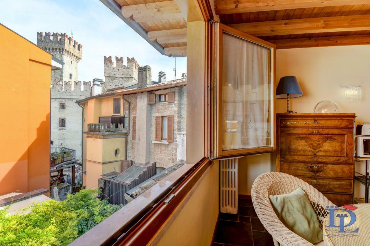 Desenzanoloft Official Partner Marriott Homes & Villas -Penthouse Never Say Never Sirmione Castle View Buitenkant foto